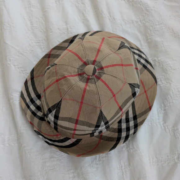 Burberry Vintage Bucket Hat | M - Picture 4 of 7